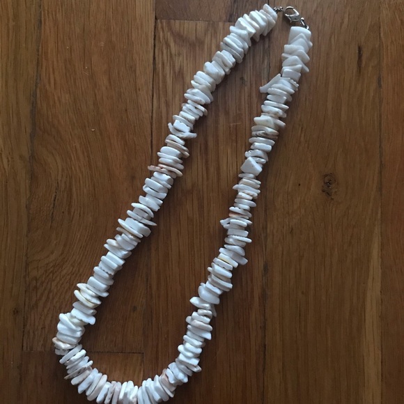 White Puka Shell Necklace - Picture 3 of 4